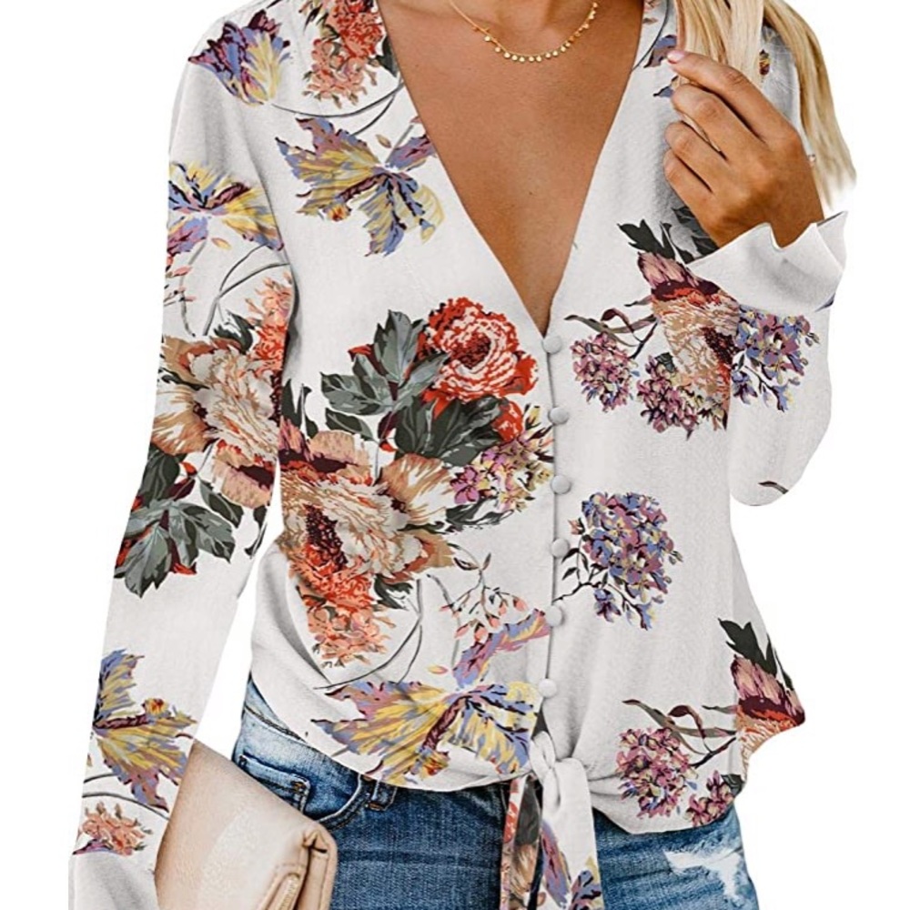 ❤️1 HOUR SALE❤️ HOLIDAY TOP - Picture 2 of 3